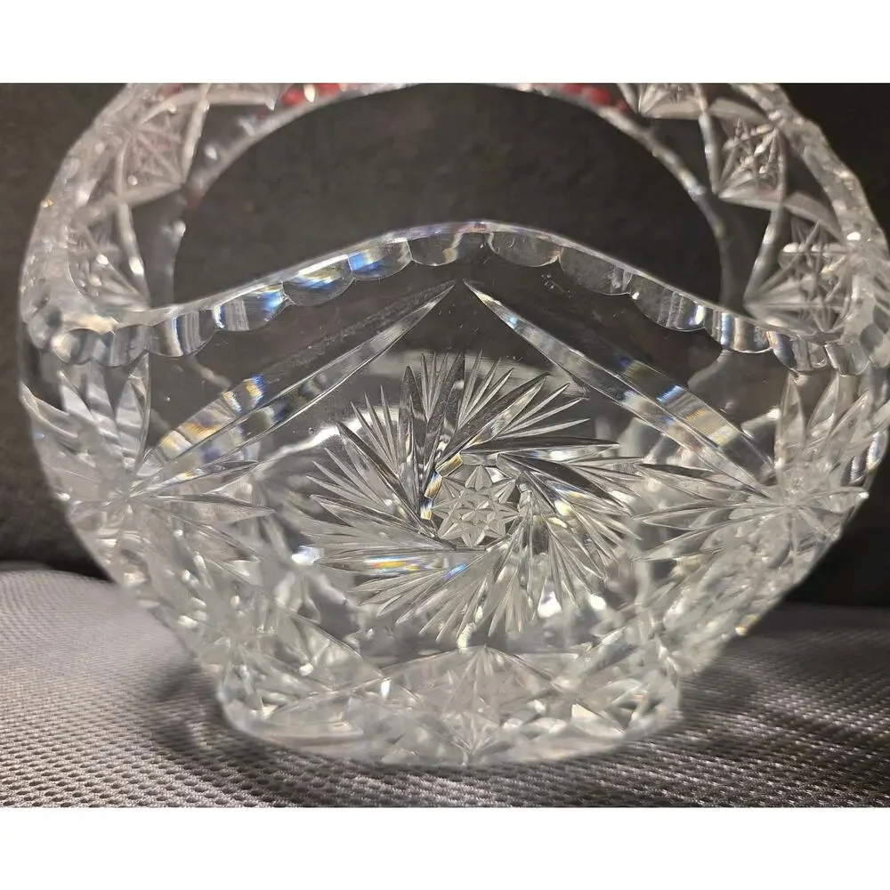 Vntg Crystal Basket Pinwheel Design 8in X 8in X 5 In